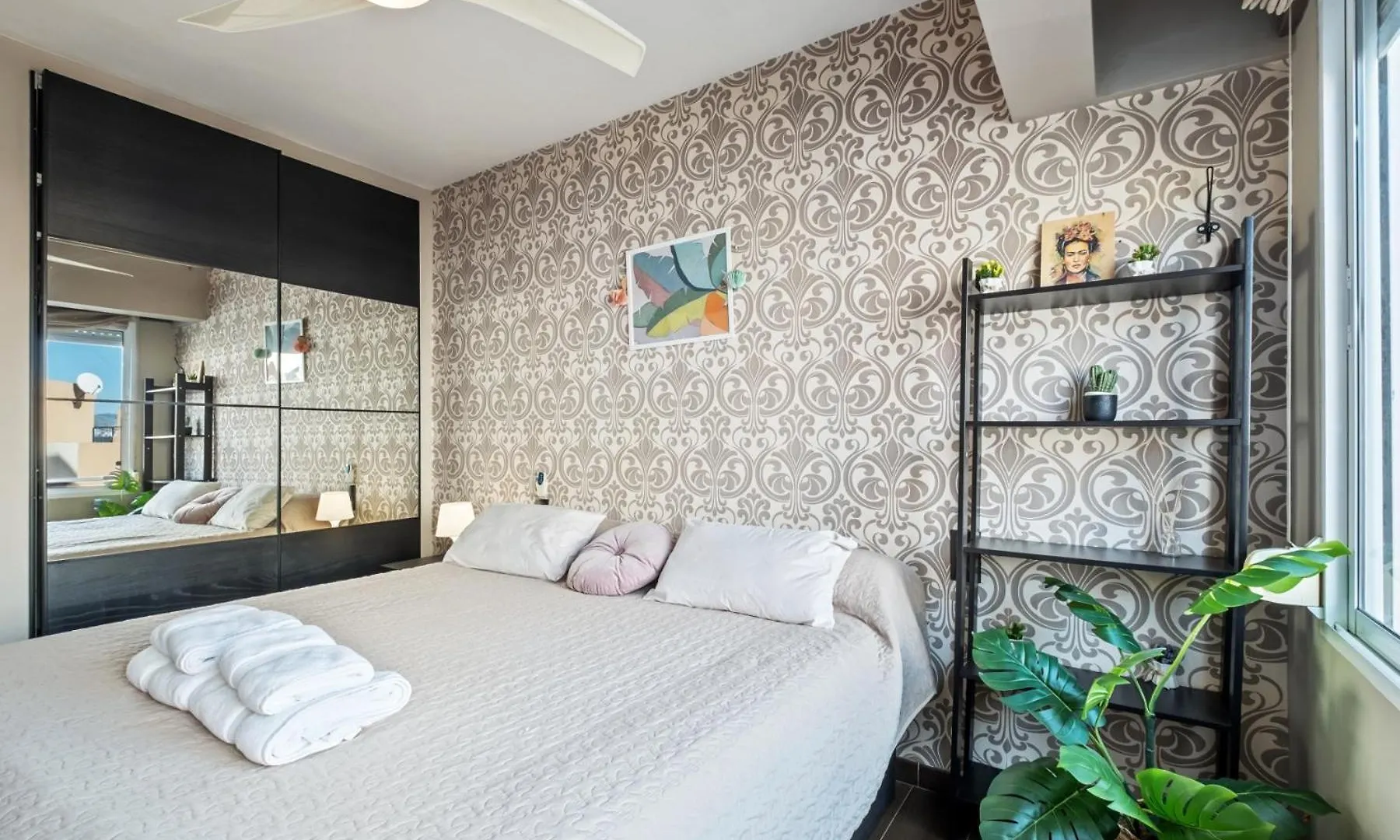 Modern Apartment Next To La Malagueta Beach Malaga