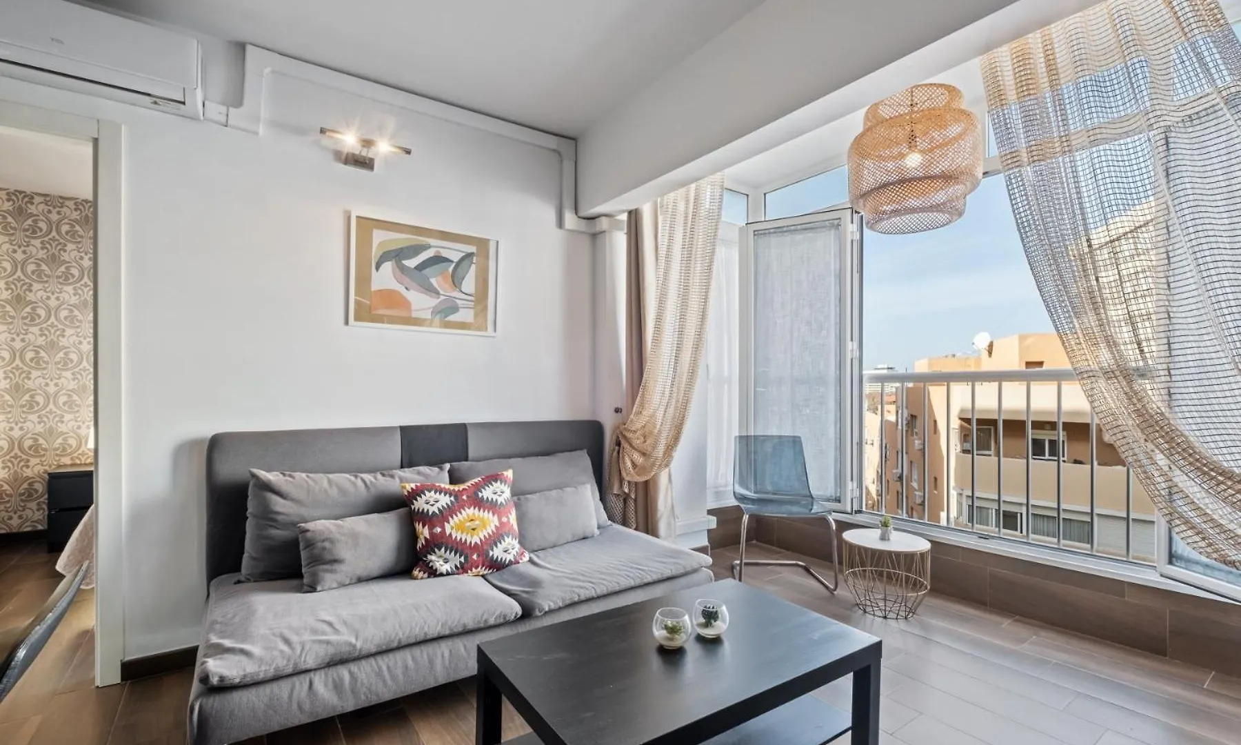 Modern Apartment Next To La Malagueta Beach Malaga
