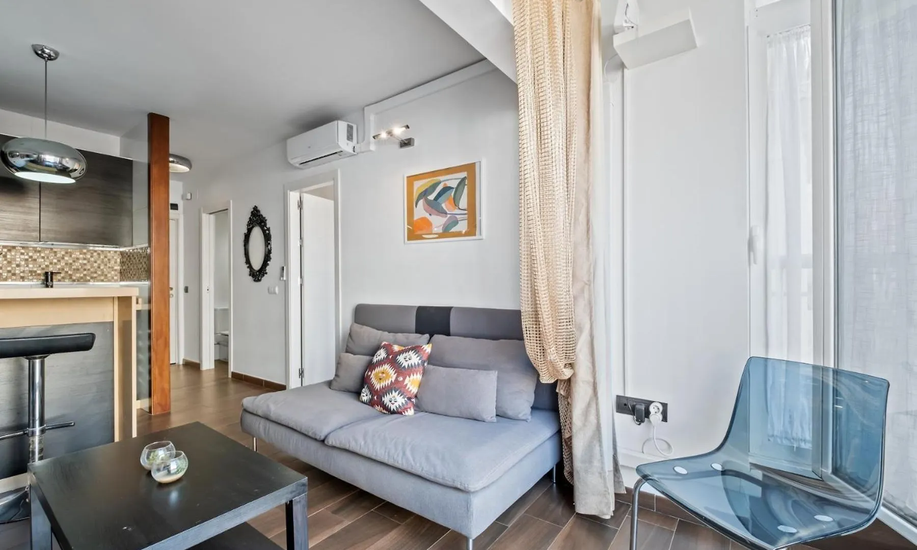 Modern Apartment Next To La Malagueta Beach Malaga Spain