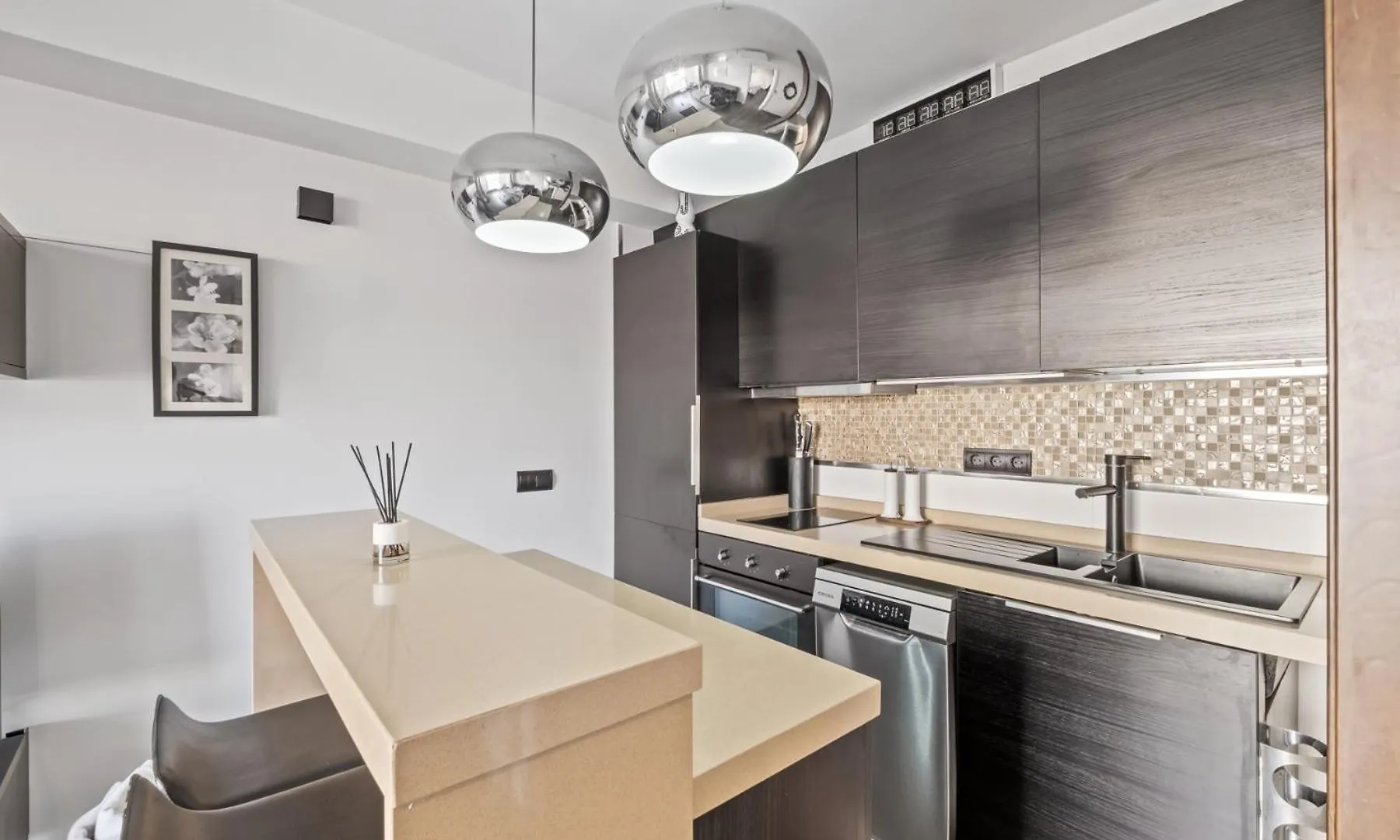 Modern Apartment Next To La Malagueta Beach Malaga Spain